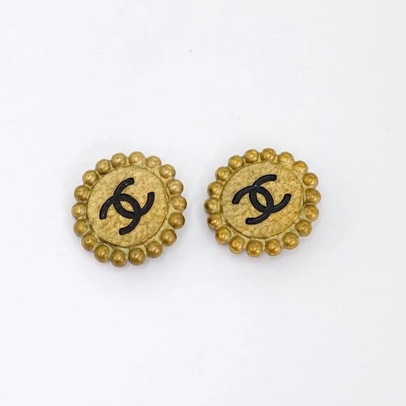 CHANEL CC Logos Round Clip-On Earrings Gold Tone 95P Auth w/Box m1133 - Picture 1 of 16